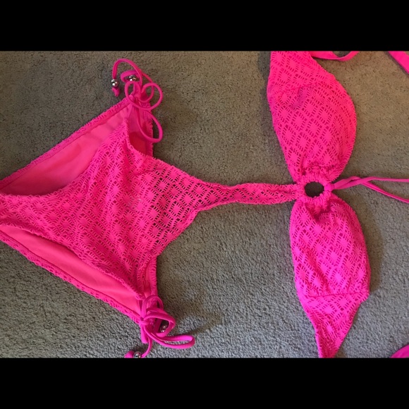 Sexy One Piece Bathing Suit Size M - Picture 2 of 7